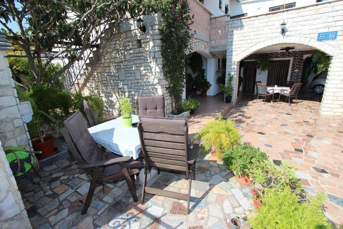 Guest House Licul Rovinj Exterior photo
