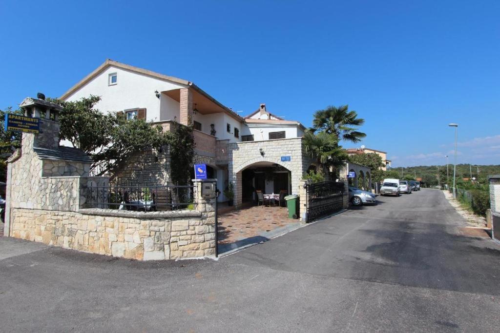 Guest House Licul Rovinj Exterior photo